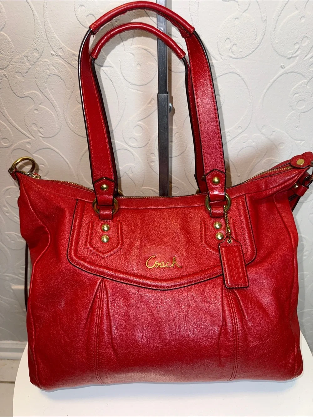 Vintage Coach Ashley Red Leather Tote Bag - Picture 4 of 12